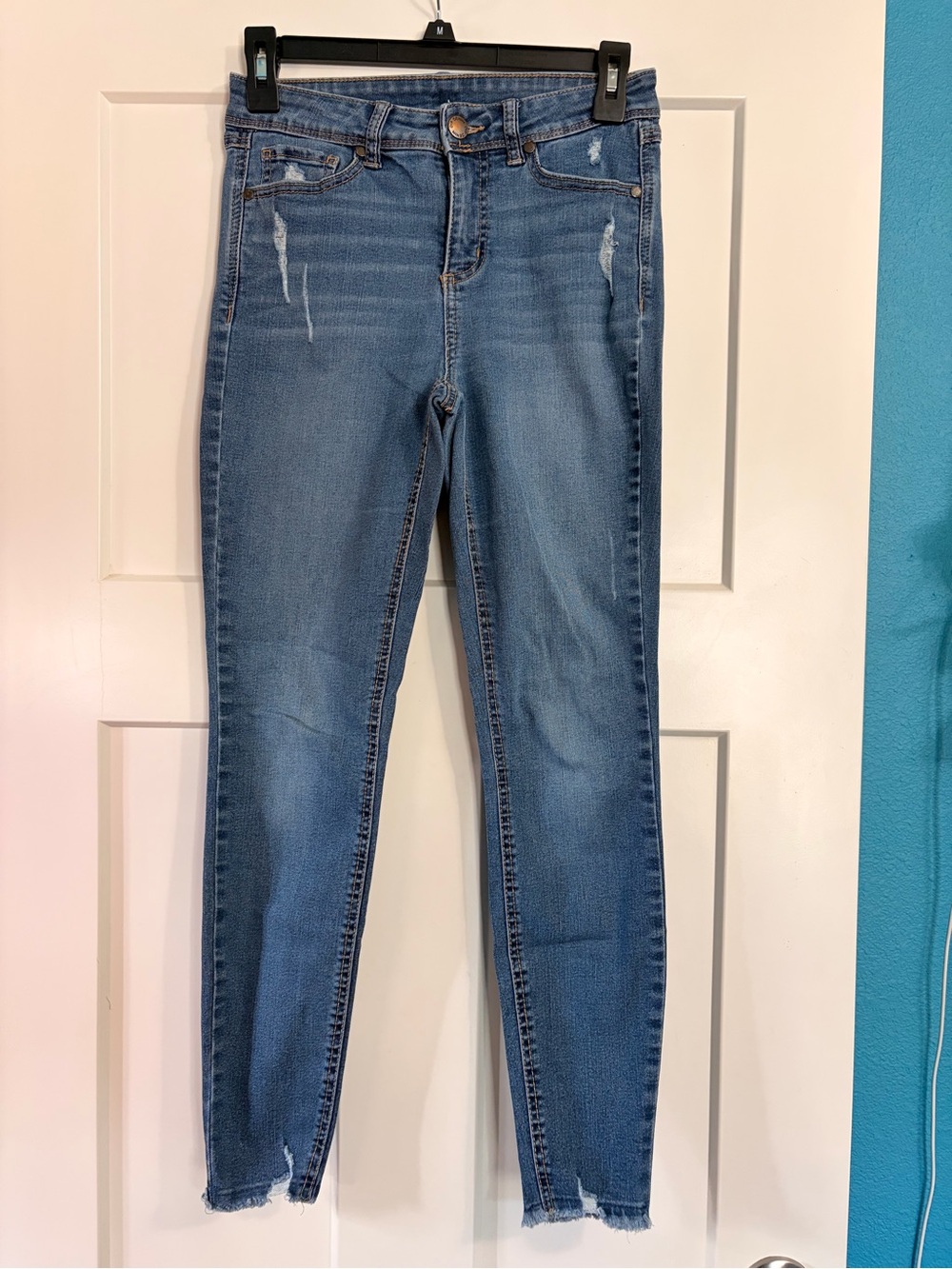 dip Skinny Jeans in Medium Blue Wash